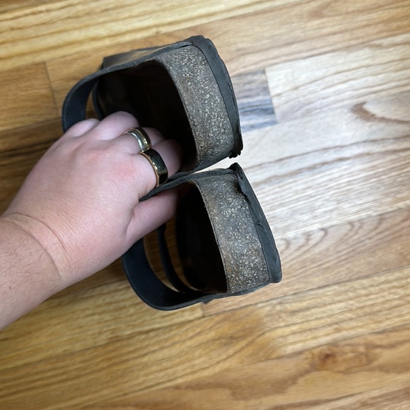 Size 9 Birkenstocks - Picture 4 of 4